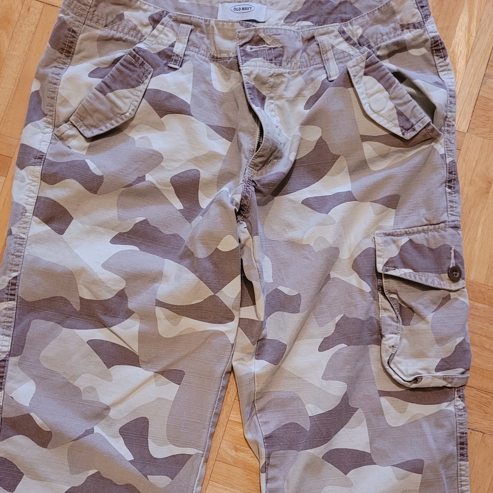 Old Navy crop pants